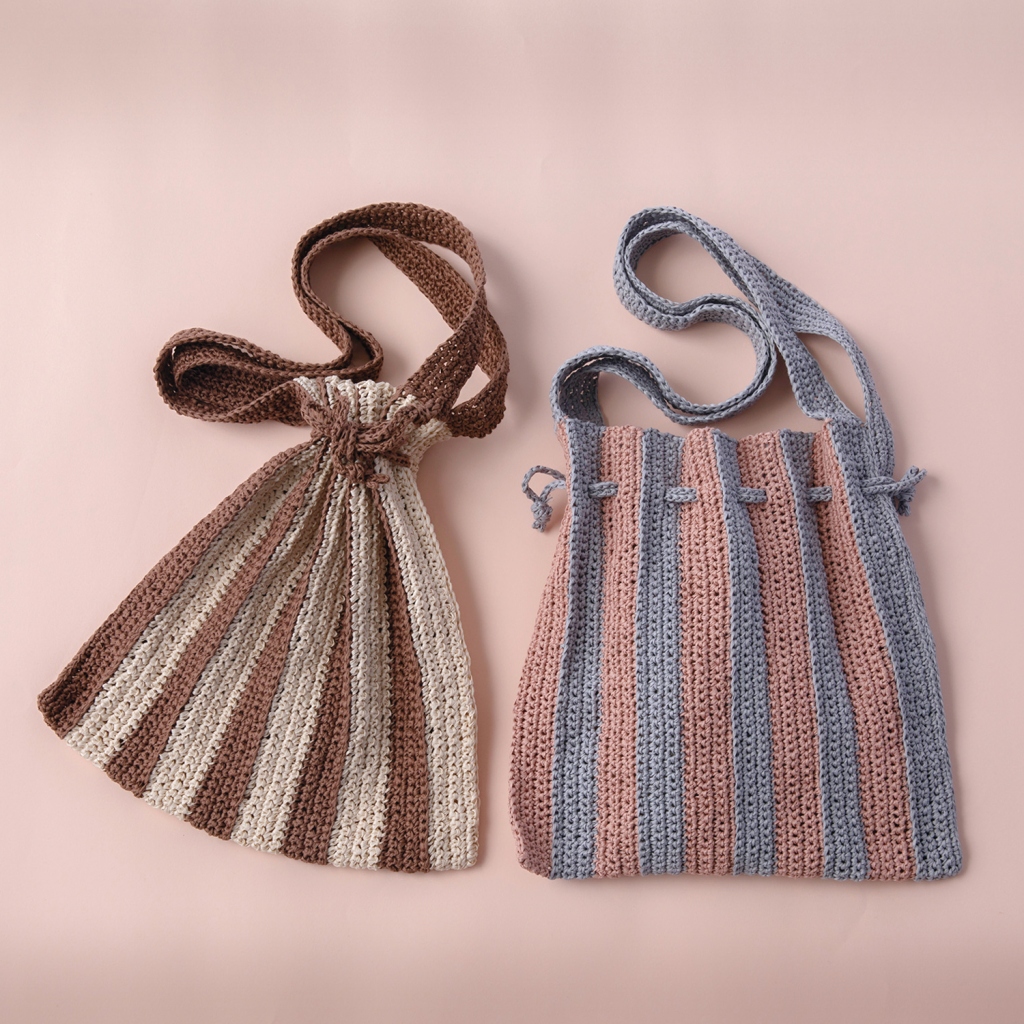 流行りのプリーツバッグを配色で楽しめる、まっすぐ編める簡単仕立ての折り紙バッグ