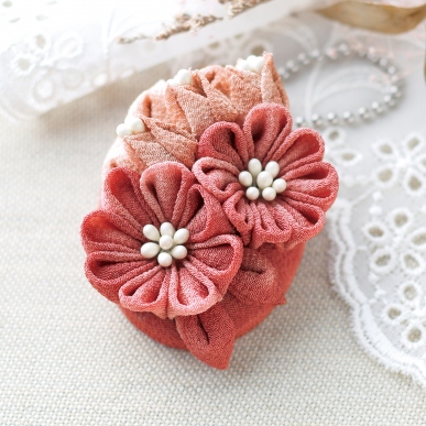 スズランとマーガレット