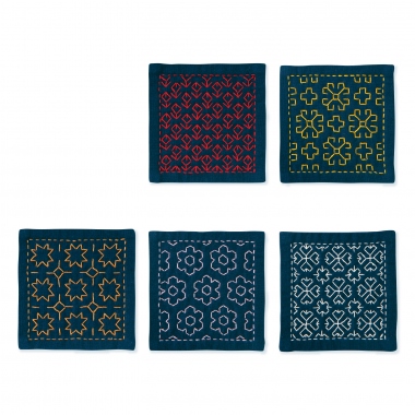 Coasters with Hitomezashi stitches