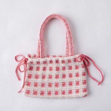 デザイン：池上舞